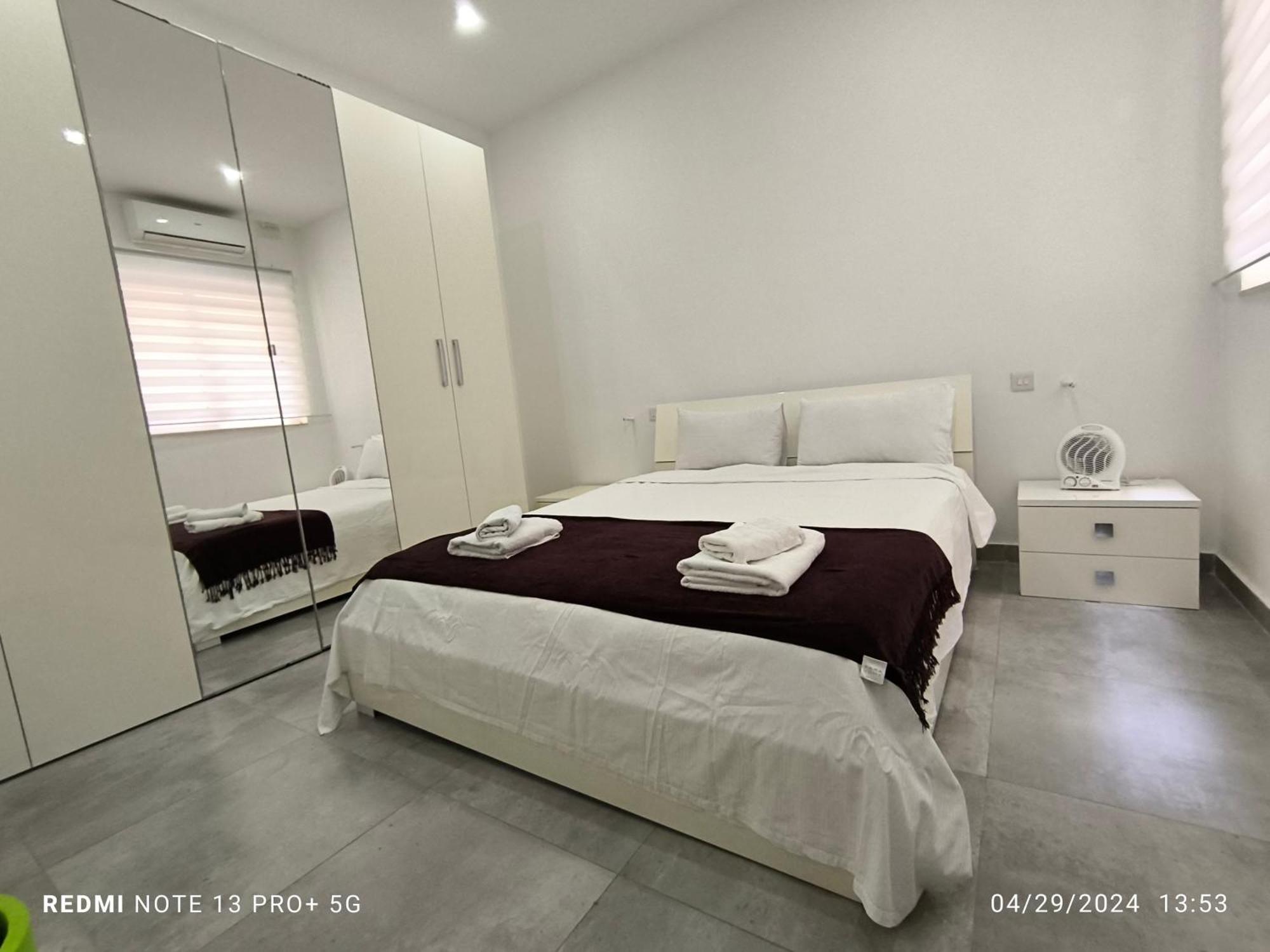 One Bedroom Tea Apartment Il-Gzira Bagian luar foto