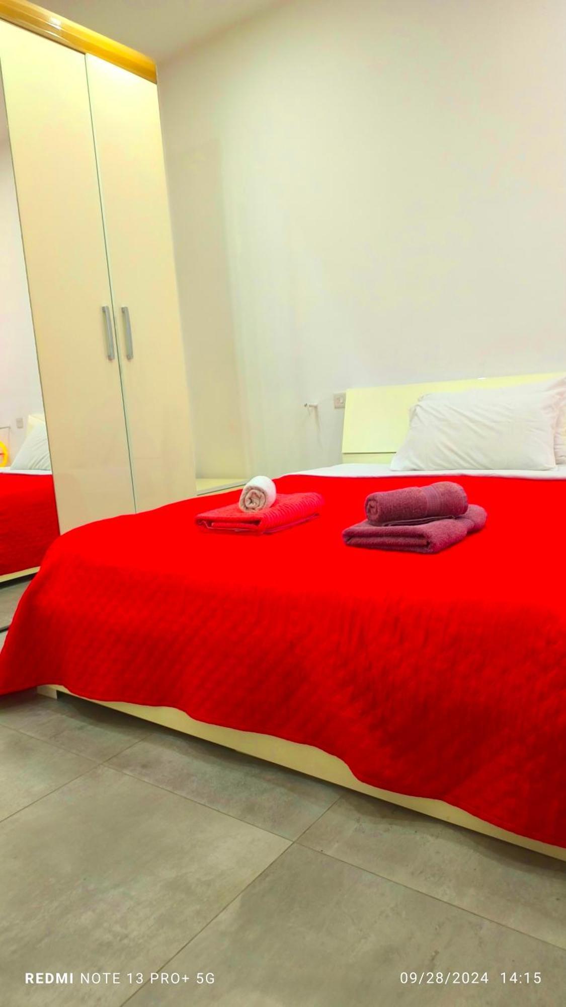 One Bedroom Tea Apartment Il-Gzira Bagian luar foto