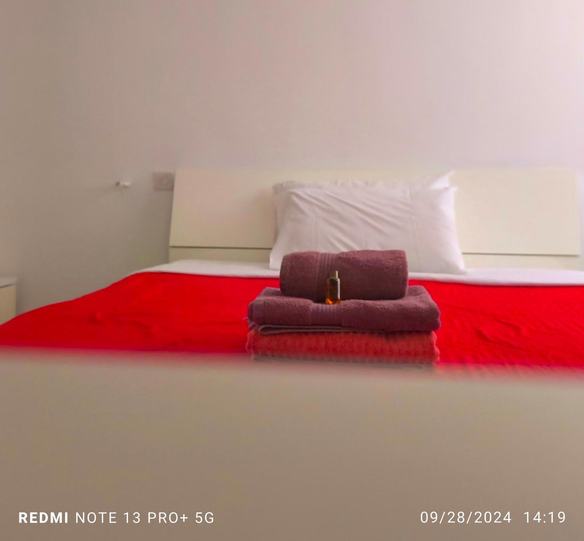 One Bedroom Tea Apartment Il-Gzira Bagian luar foto