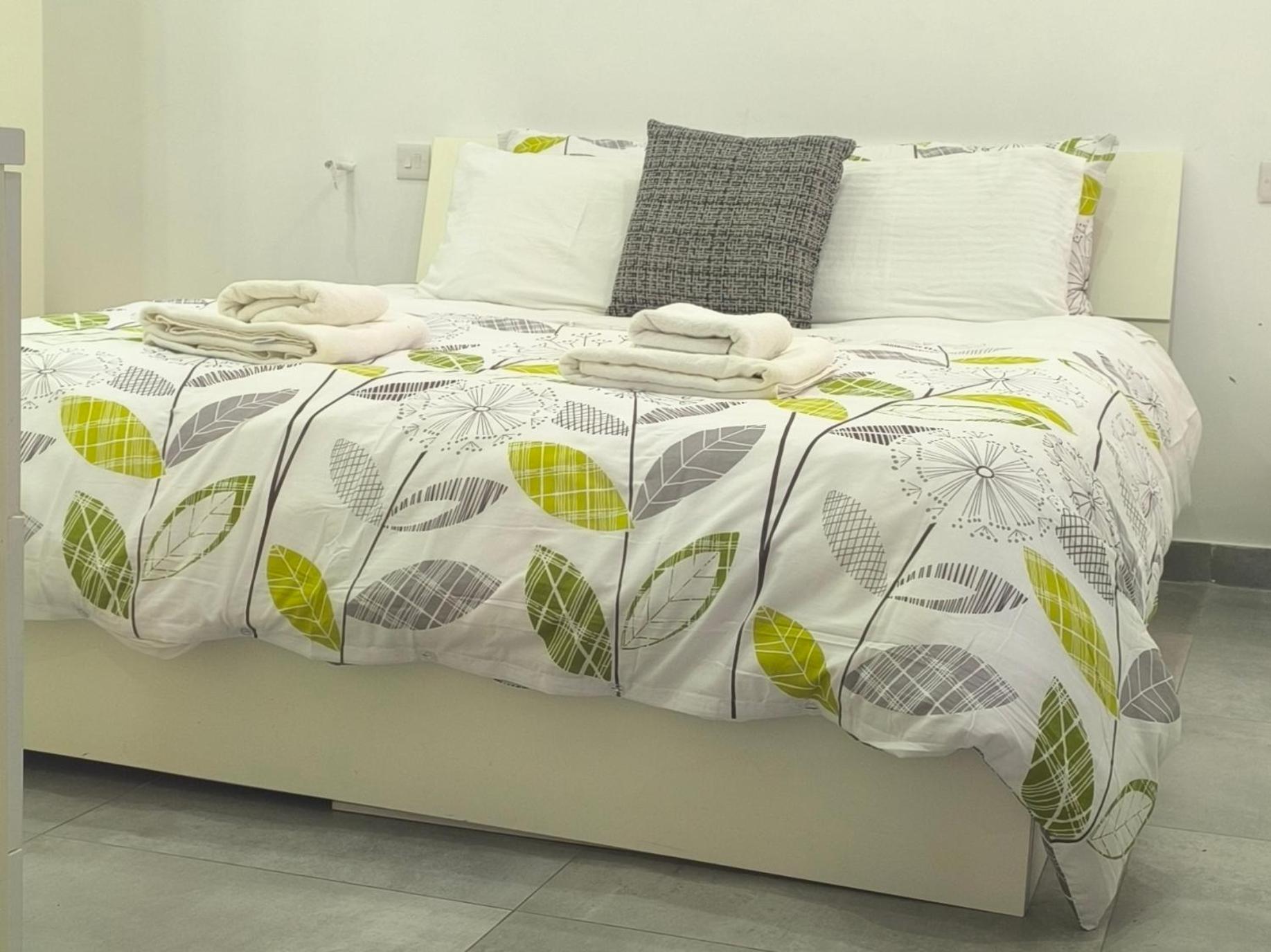 One Bedroom Tea Apartment Il-Gzira Bagian luar foto