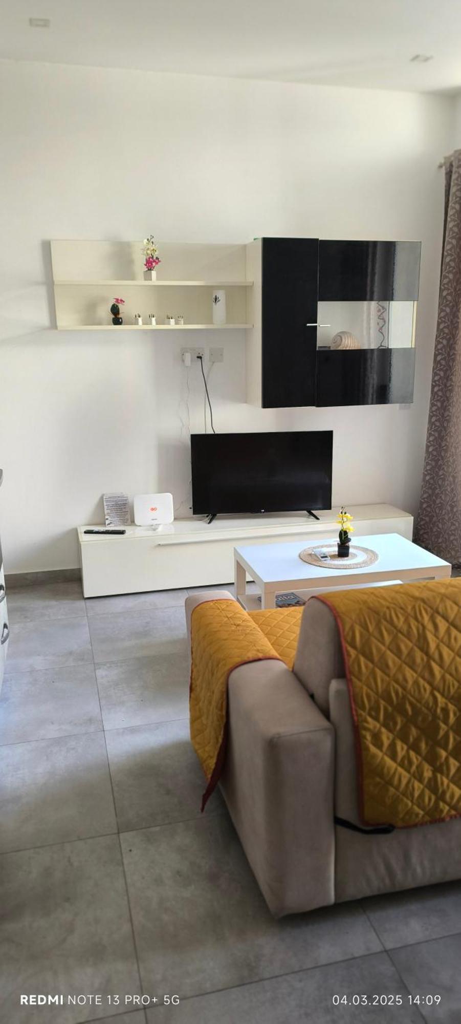 One Bedroom Tea Apartment Il-Gzira Bagian luar foto